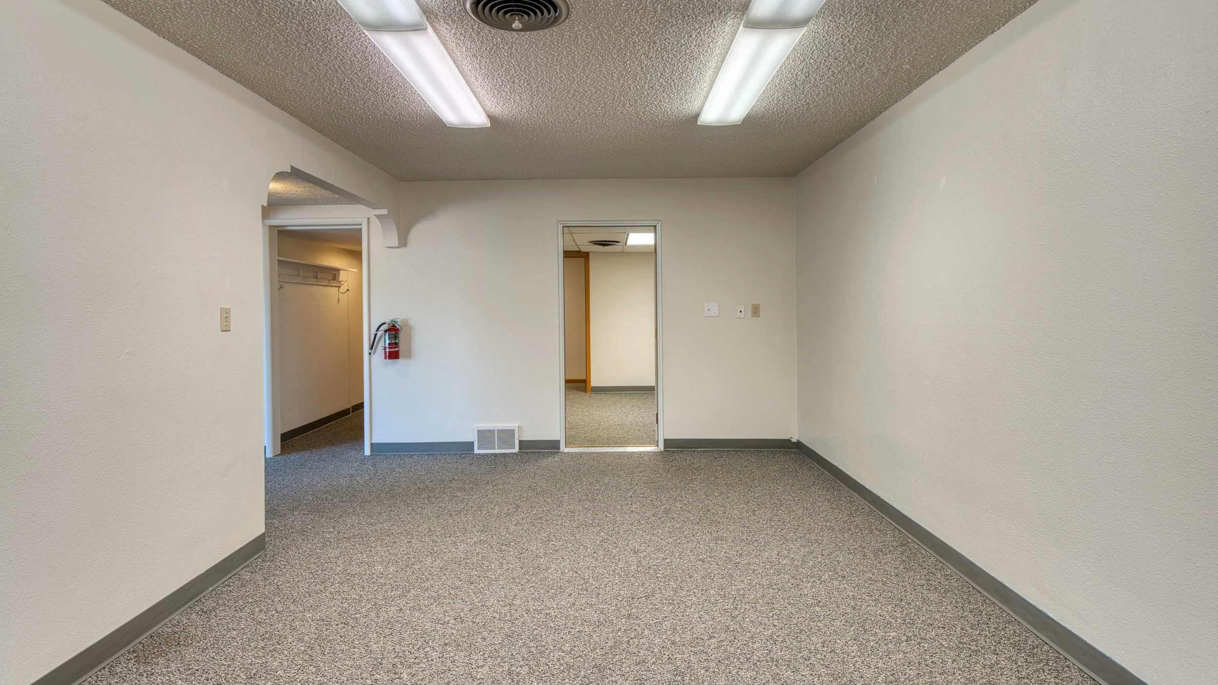 709 W Eighth St-92.jpg