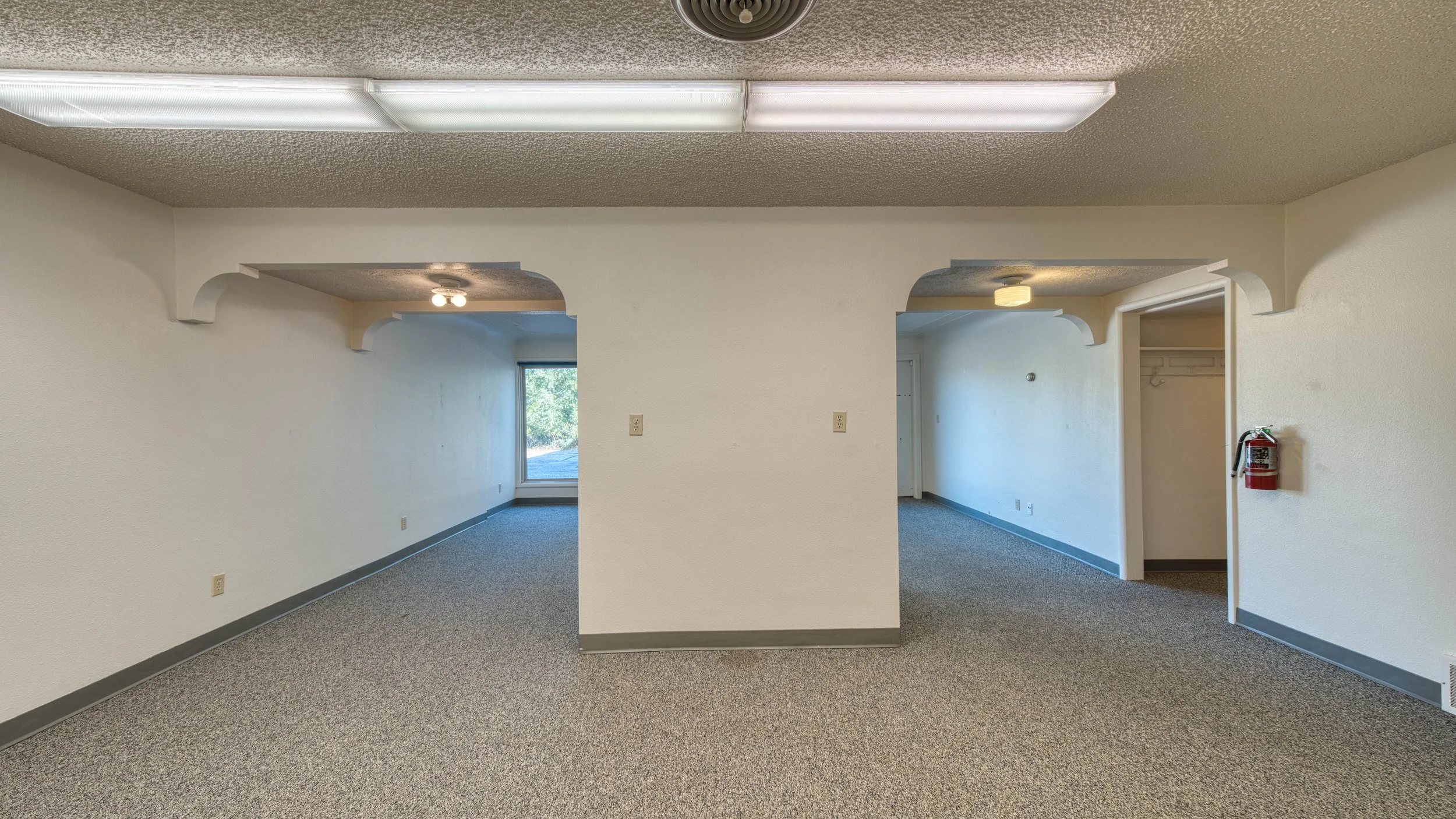 709 W Eighth St-94.jpg