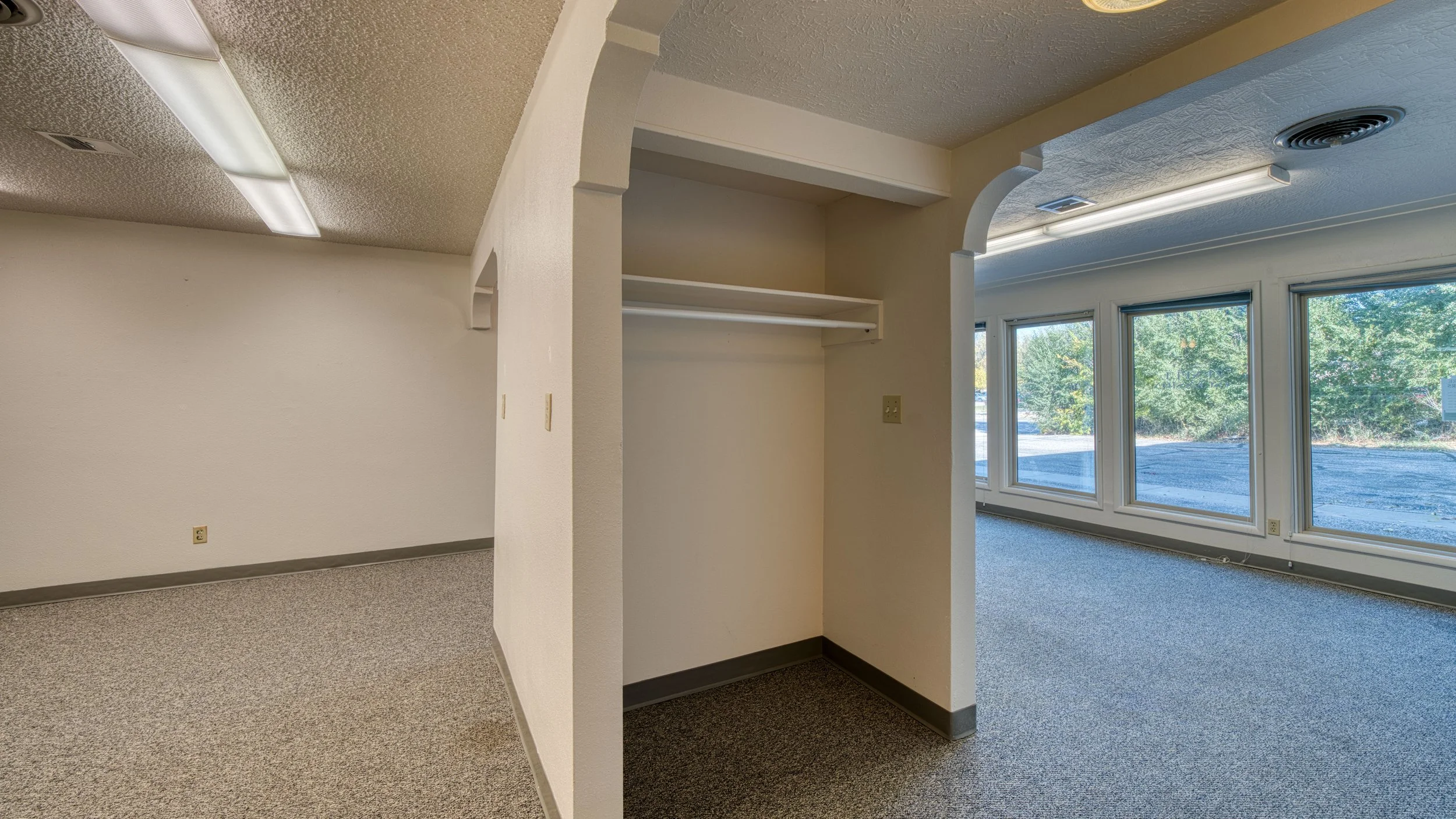 709 W Eighth St-95.jpg