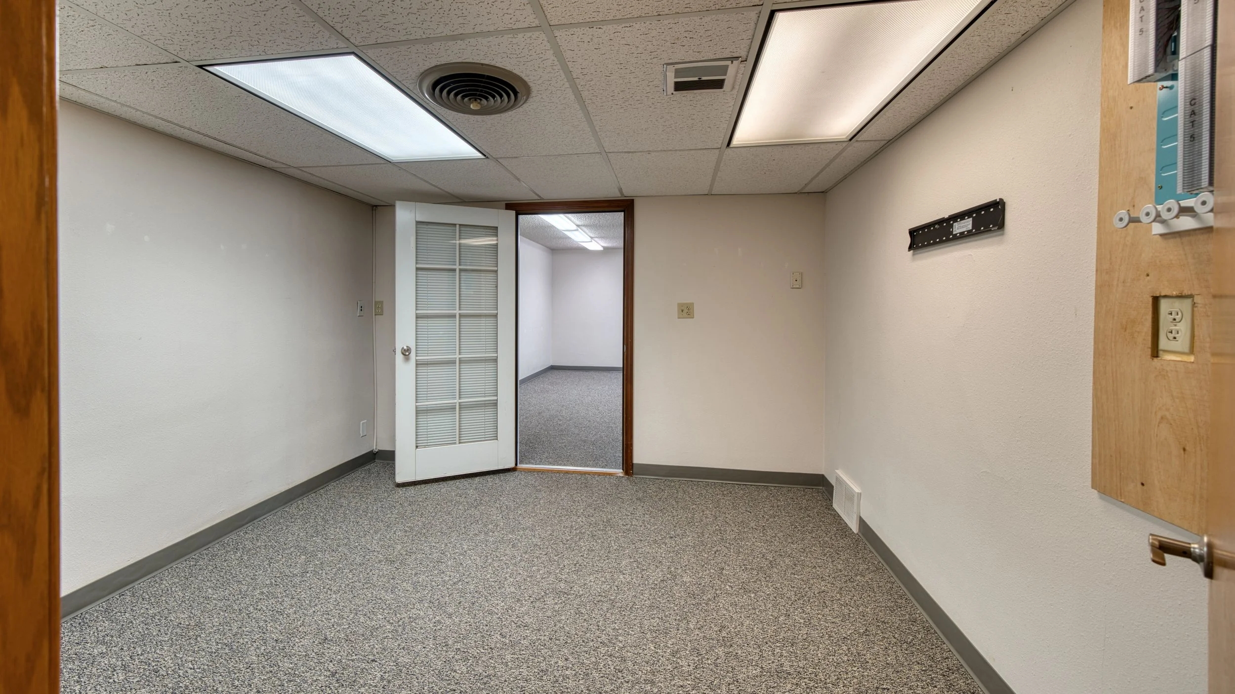 709 W Eighth St-99.jpg