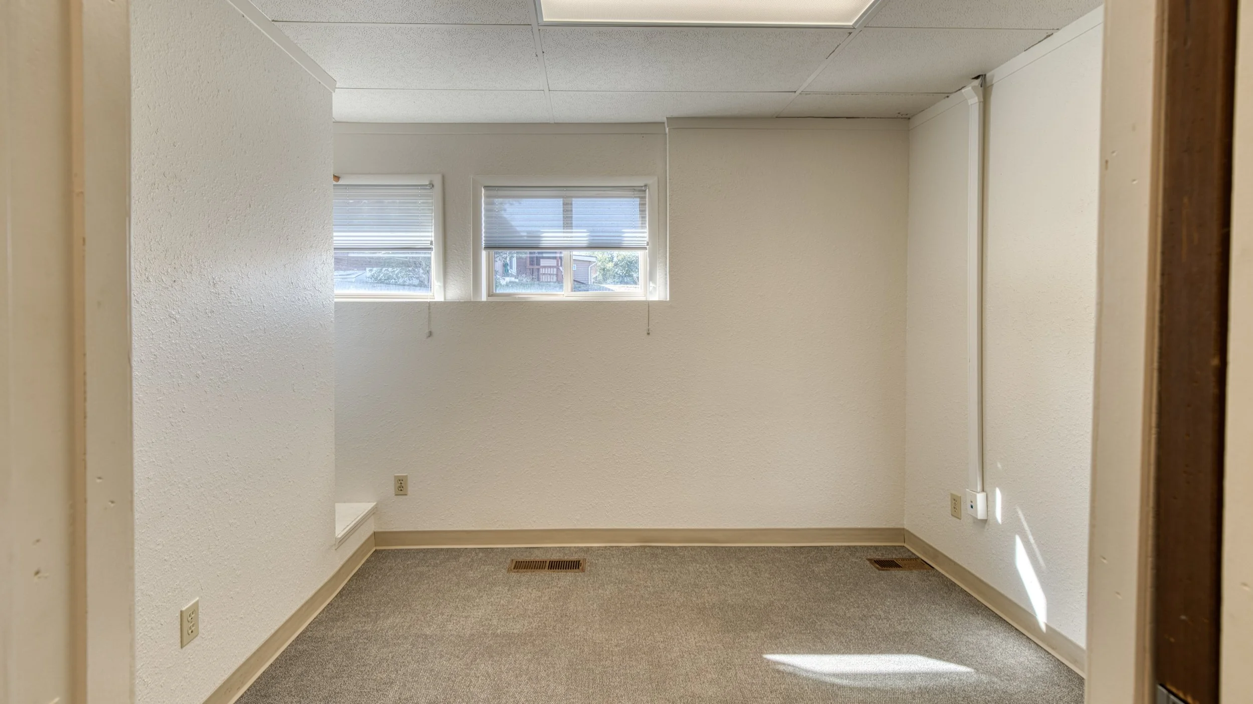 709 W Eighth St-131.jpg
