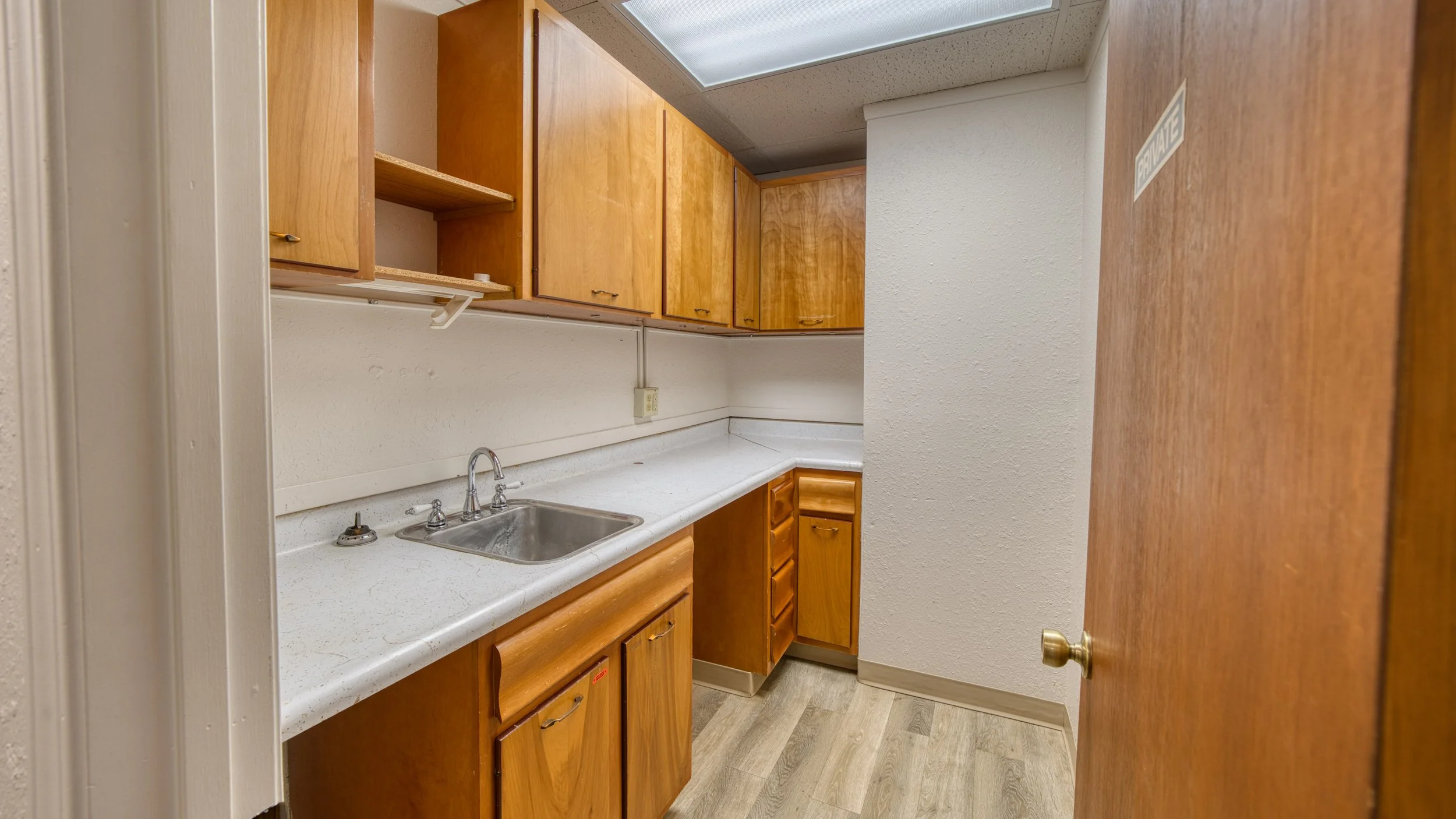 709 W Eighth St-133.jpg
