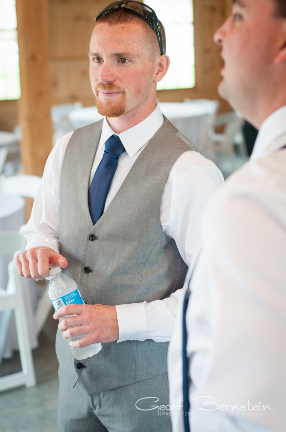 An Elegant Outdoor Wedding at the Pond View Farms by Geoff Bernstein Photography || www.gbmemories.com