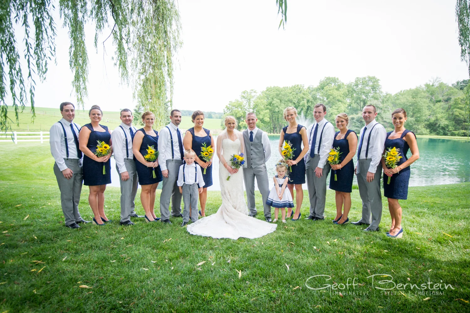 An Elegant Outdoor Wedding at the Pond View Farms by Geoff Bernstein Photography || www.gbmemories.com