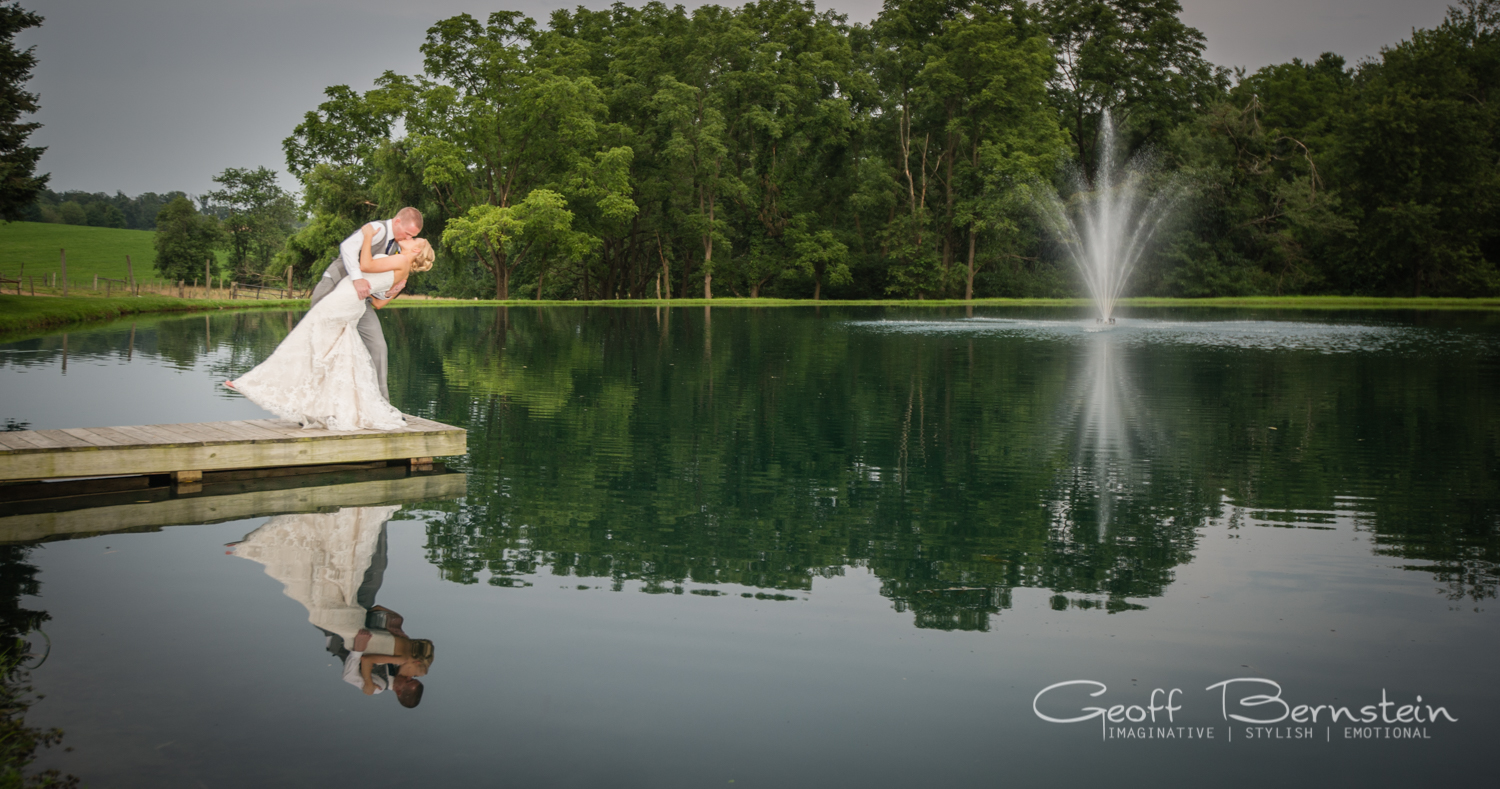 An Elegant Outdoor Wedding at the Pond View Farms by Geoff Bernstein Photography || www.gbmemories.com