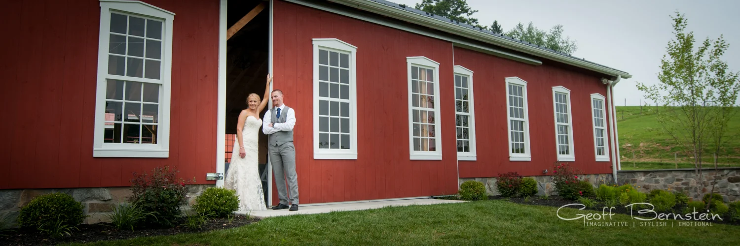 An Elegant Outdoor Wedding at the Pond View Farms by Geoff Bernstein Photography || www.gbmemories.com