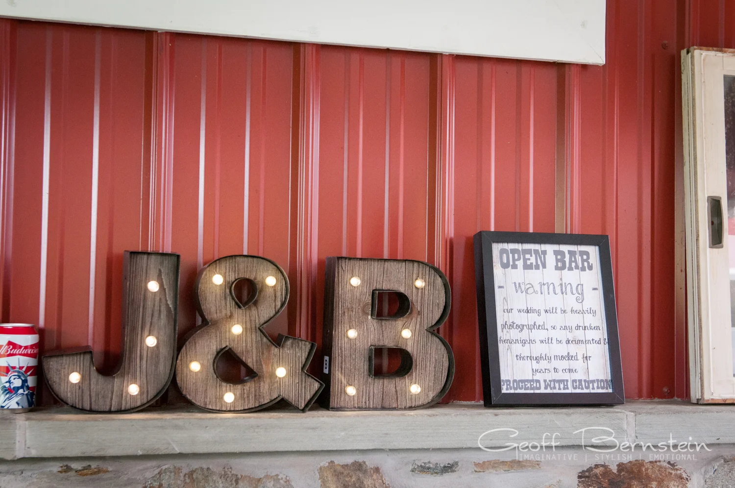 An Elegant Outdoor Wedding at the Pond View Farms by Geoff Bernstein Photography || www.gbmemories.com