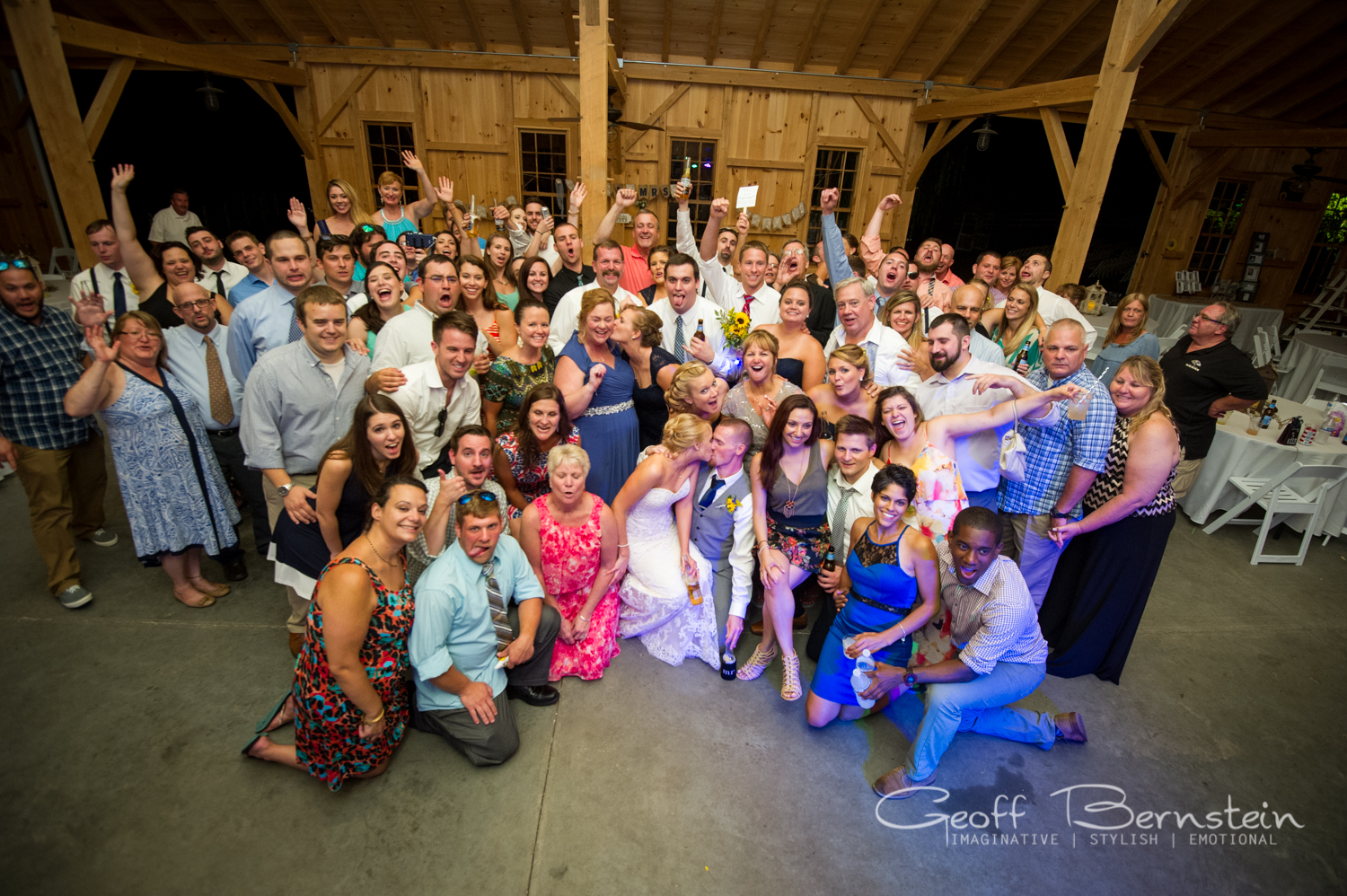 An Elegant Outdoor Wedding at the Pond View Farms by Geoff Bernstein Photography || www.gbmemories.com