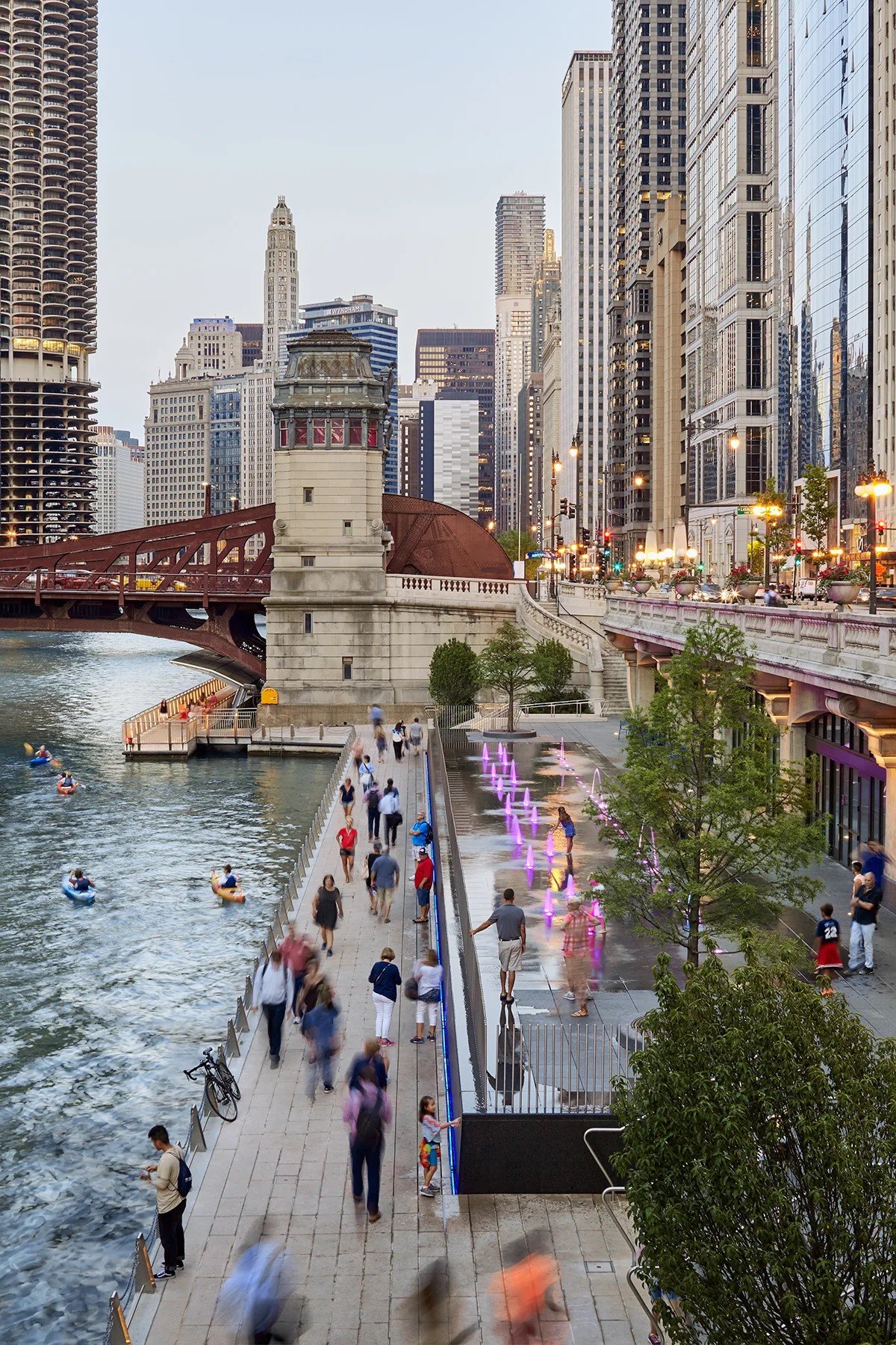 ROSS BARNEY ARCHITECTS / Chicago Riverwalk