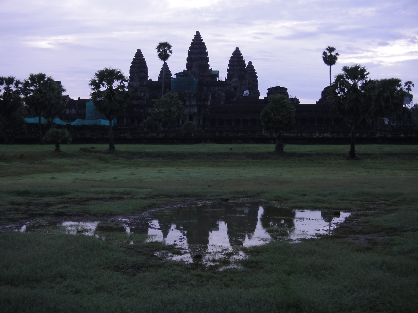 Sunrise at entrance to Angkor Wat (Cambodia)