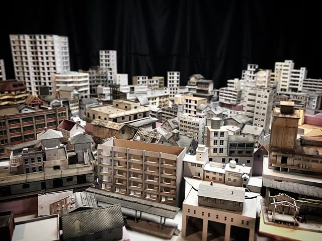 Miniature city build - work in progress. 1:87 scale. 
#miniature #scalemodel #diorama #dioramabuilding #dioramacreators #stopmotion #stopmotionanimation #thesacredengine #futurenoir #miniatureset #hoscale