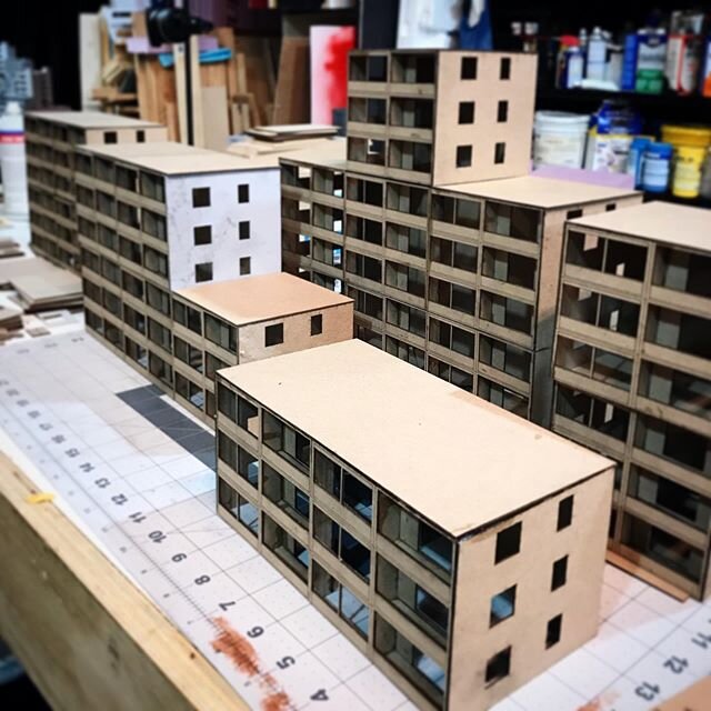 Apartment complex - work in progress. 1:87 scale. 
#miniature #scalemodel #diorama #dioramabuilding #dioramacreators #stopmotion #stopmotionanimation #thesacredengine #futurenoir #miniatureset #hoscale