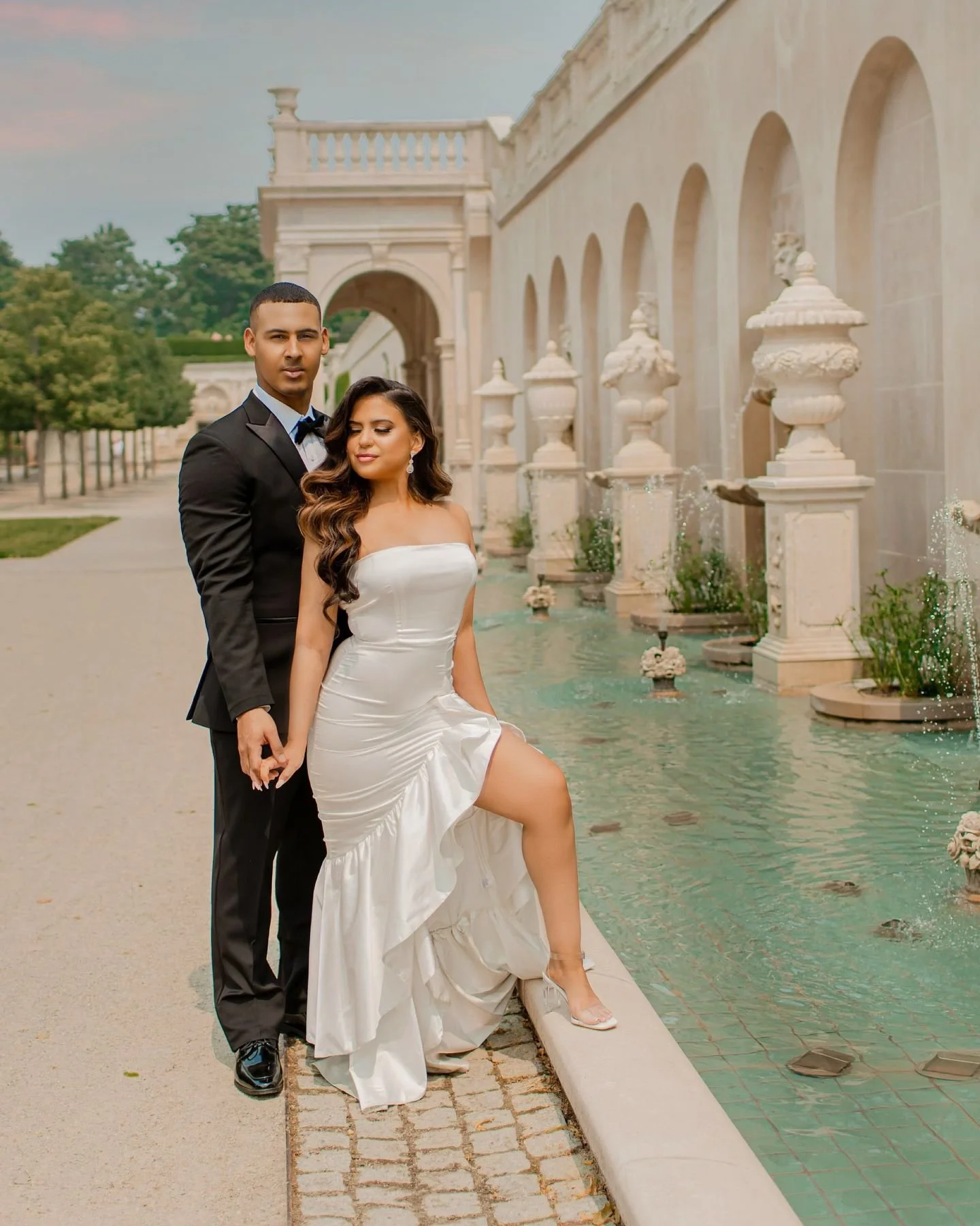 AMOUR 💍✨ 

Timeless Storytelling with Artful Photographs filled with Love and Sass 🤍

Photography by @vanessaguevaraphoto
Makeup by @glamsisters_fifi 
Hair by @hairby.hanah 

#wedding #weddingphotographer #lehighvalleyphotographer #engagement #enga