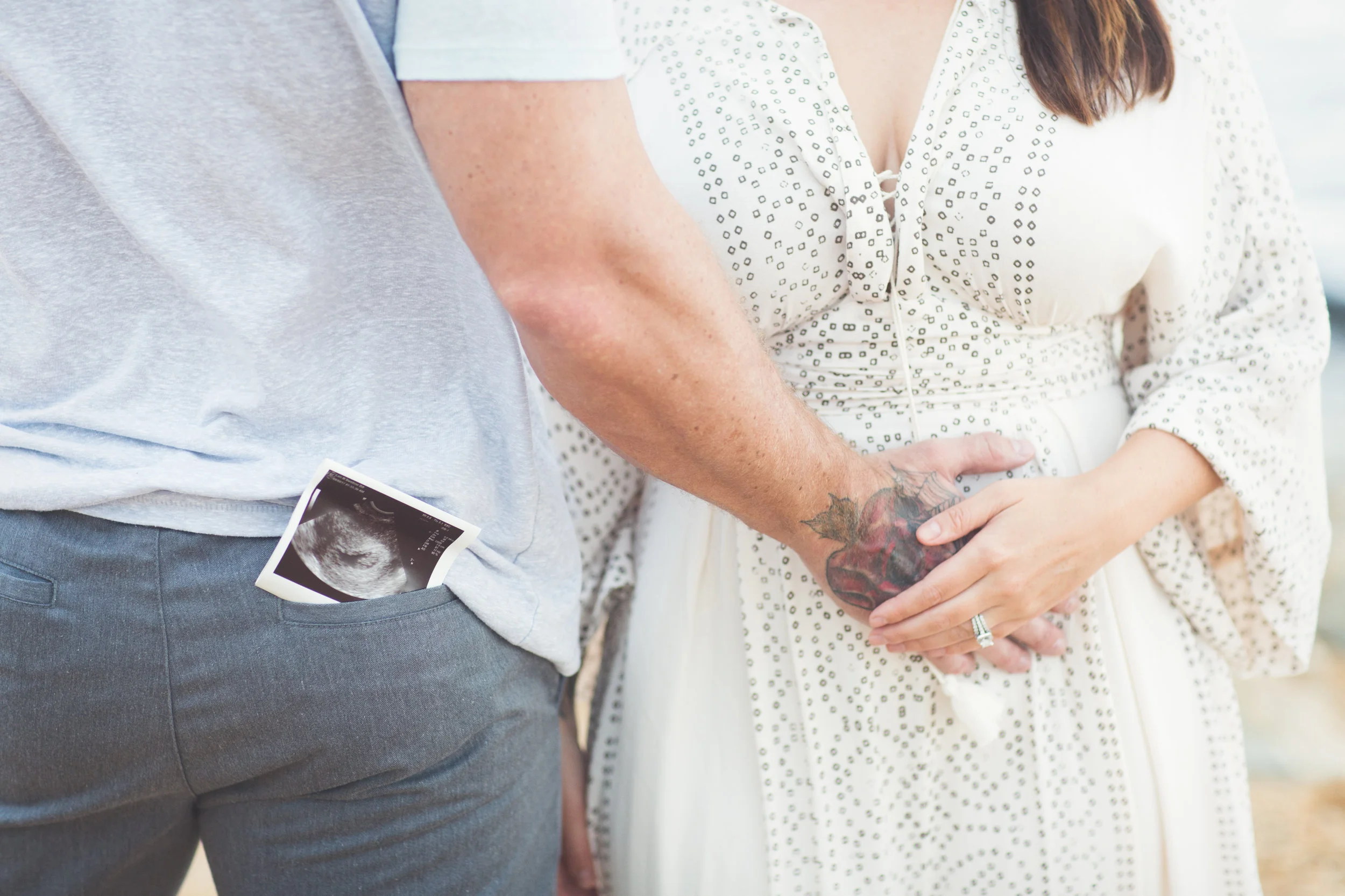 Bump Announcement $375 What a special session for a special announcement. This includes your choice or pregnancy announcement or gender reveal. This can take place in studio or on location. up to 45 minutes. Galleries typically have 20-30 photos. 