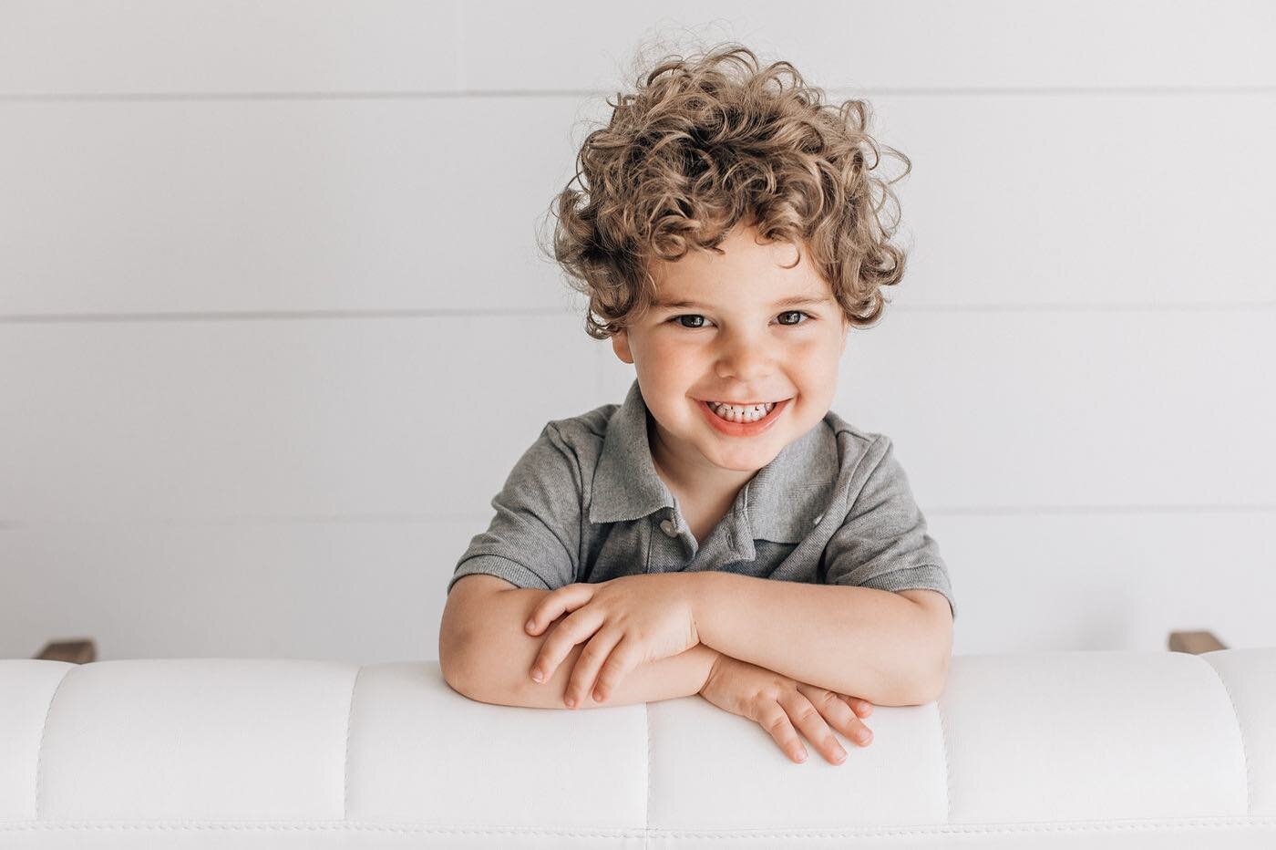 Do you think he does the &ldquo;curly boy method&rdquo; for those gorgeous curls? I was looking for something else and stumble across this shot and had to post. Lately it&rsquo;s been a lot of choice paralysis (so many amazing photos lately) paired w