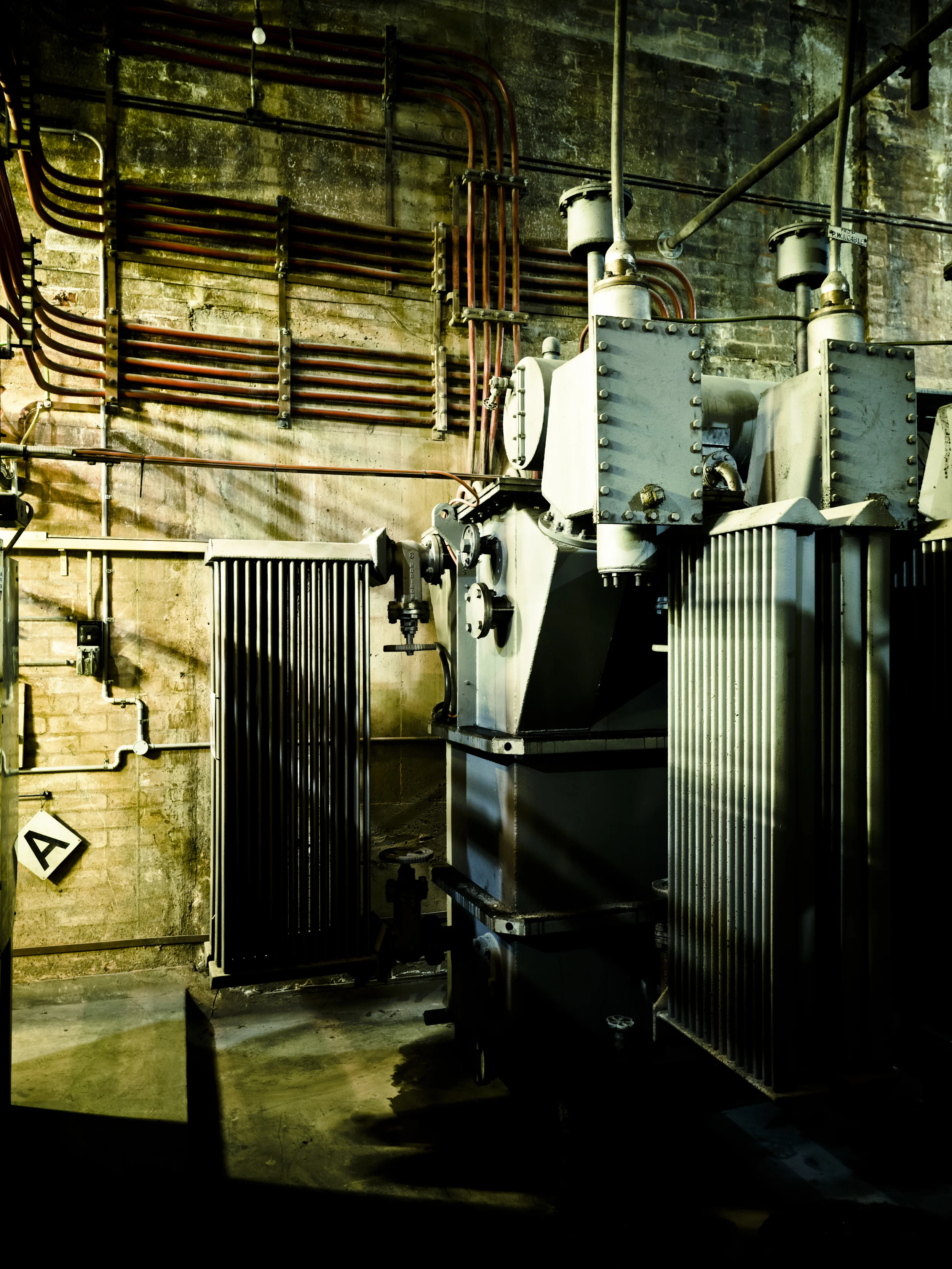 33kV/415V Transformer and low voltage cables, Advertiser Substation