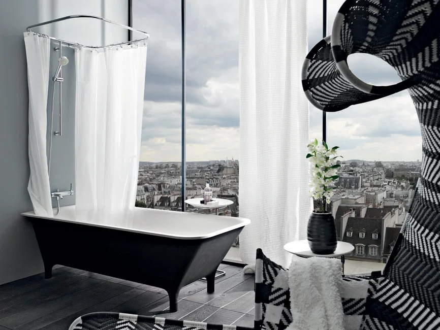 Salle de bain moderne noir et blanc