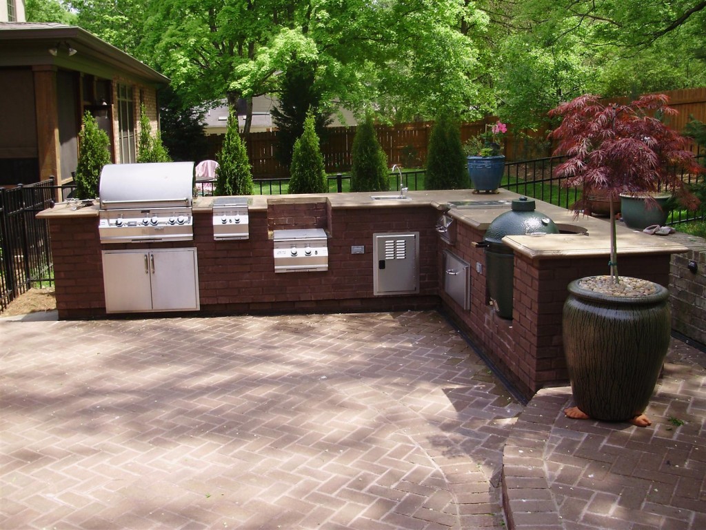 Outdoor-kitchen-cabinet-design-gallery-with-garden-view-pictures.jpg