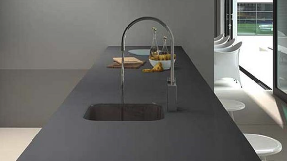 comptoir-quartz-countertops-montreal-laval-charcoal.png