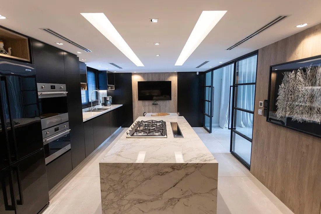 Dekton-Bergen-Kitchen.jpeg