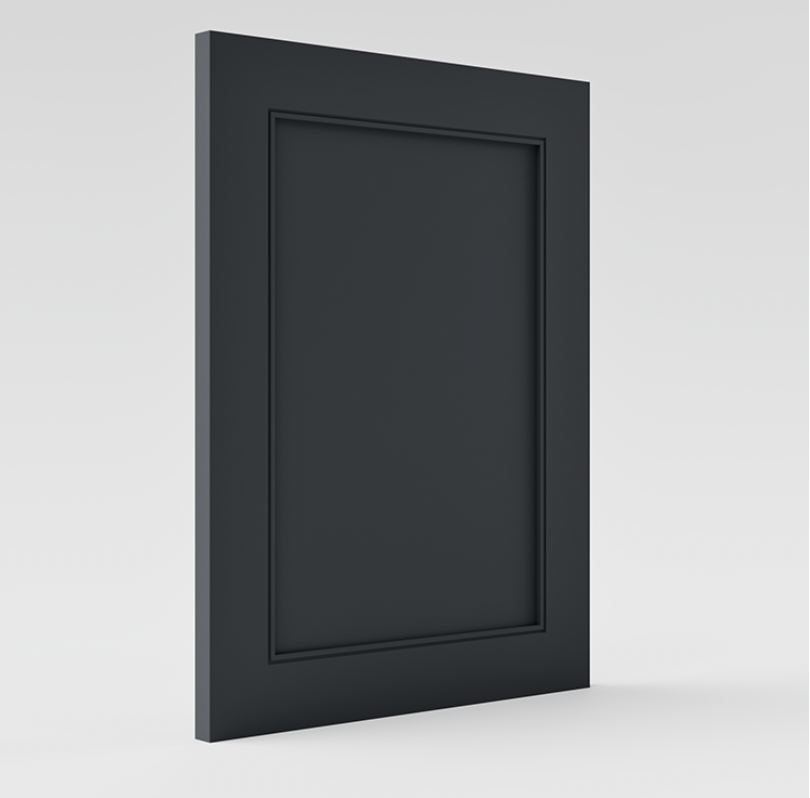 Une grande porte noire,  Sweedish Door, hack Ikea, encadrée en panneau simple sur fond gris clair.
