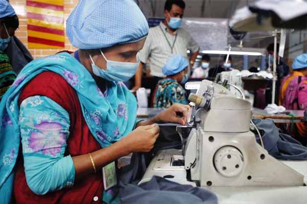 2013: Sewing in Bangladesh (Kainaz Amaria/NPR)