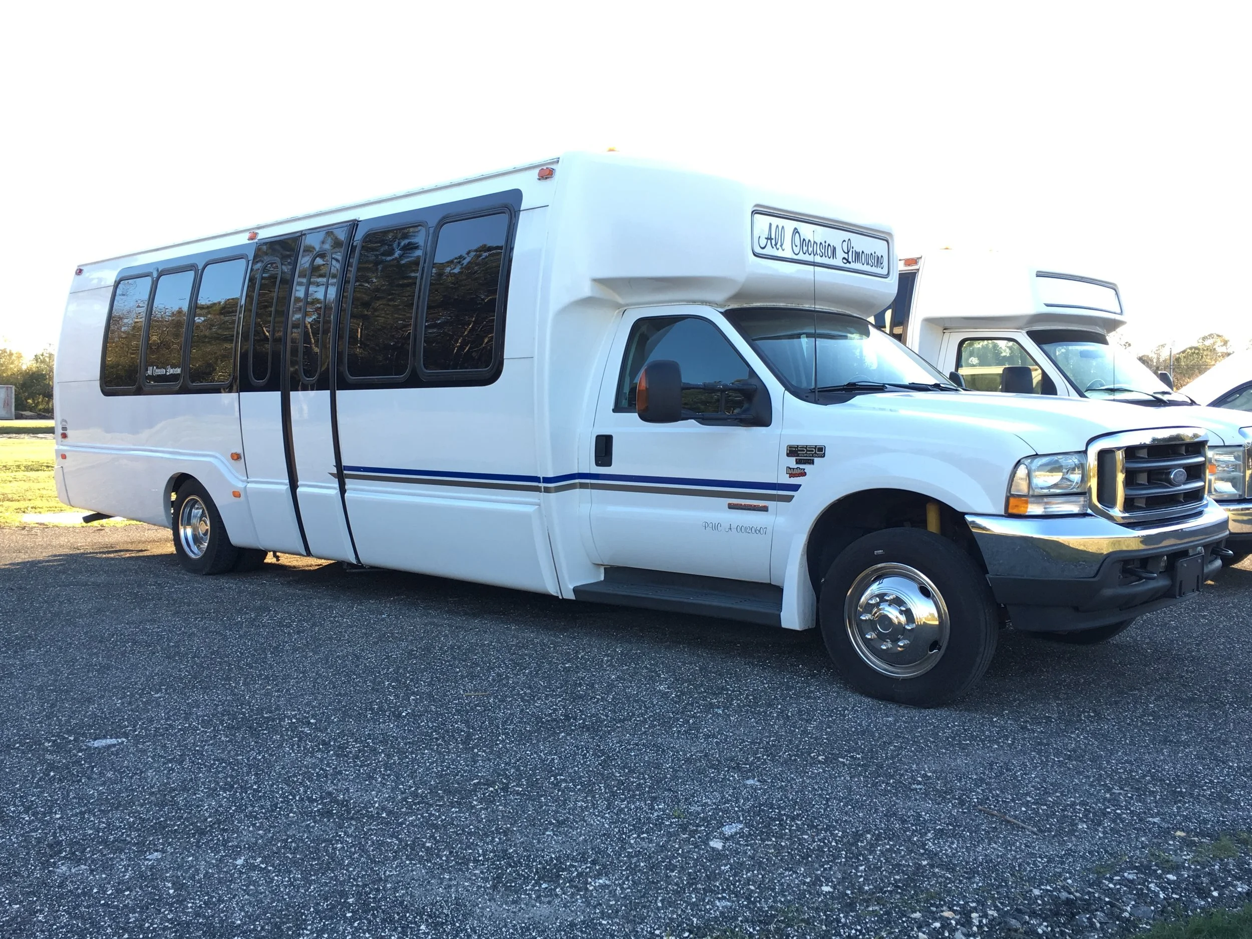 Limo Bus.jpg