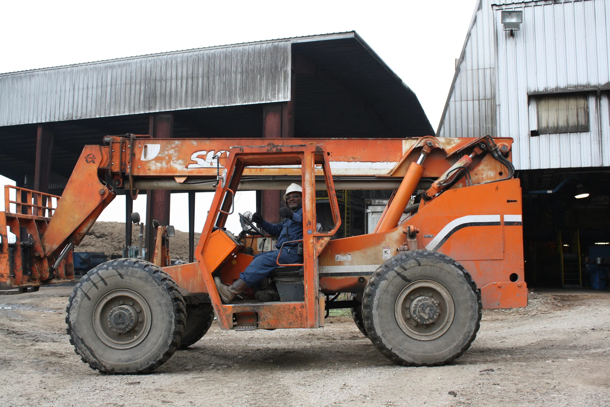 SKYTRAK Telehandler We sell Michelin and Goodyear 14R20 -28 ply used military tires. These tires come with a rim and a 10-hole custom made plate. Our tires will replace your 1300x24 or 1400x24 tires and will last much longer with almost no flats flats.