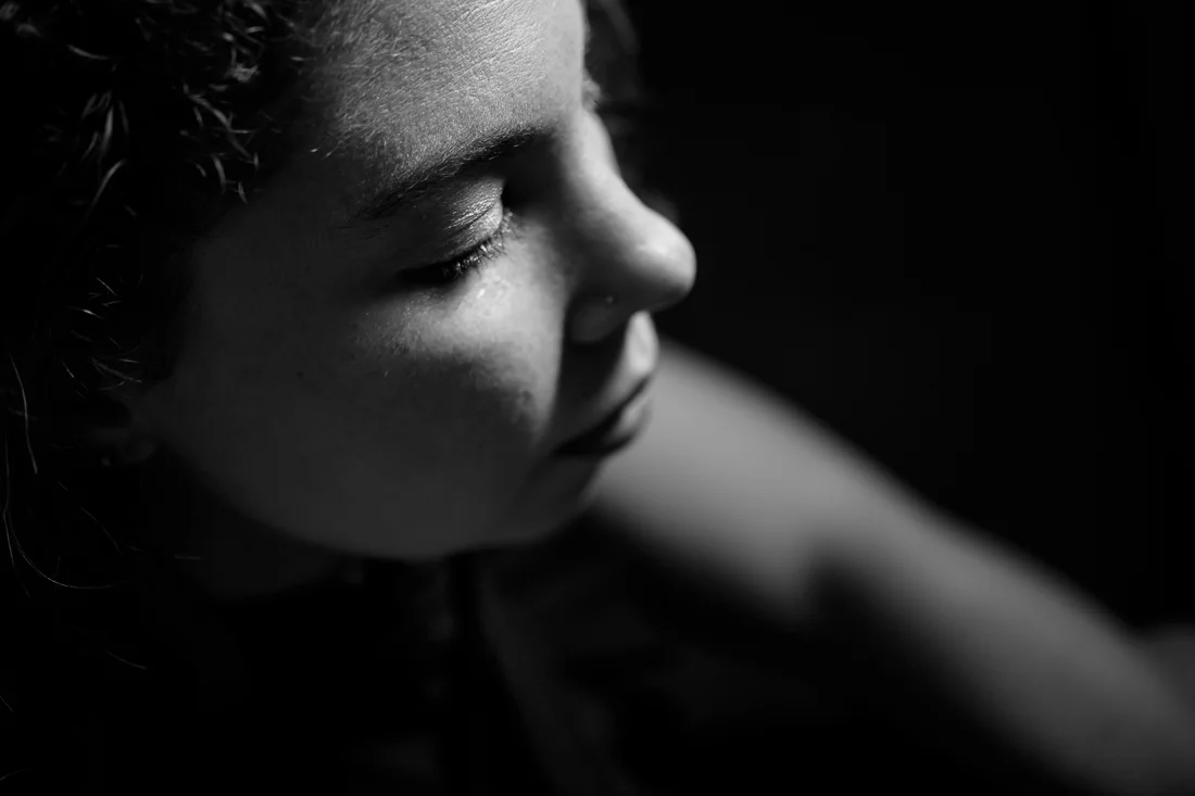 Branded Lifestyle Portrait Naturopath Serena Goldstein meditating