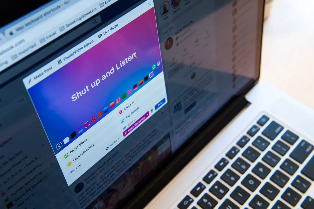 NYC Branded Lifestyle Portraits Social Pivot PR Donna Cravotta typing on screen