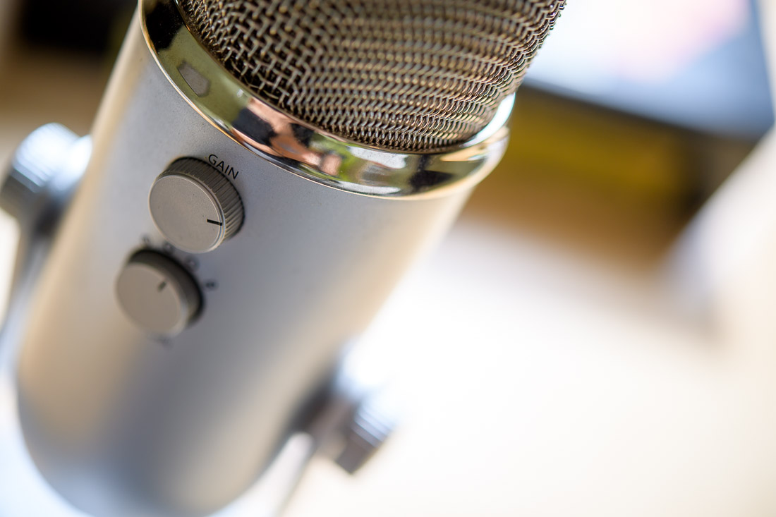 NYC Branded Lifestyle Portraits Social Pivot PR Donna Cravotta interview microphone