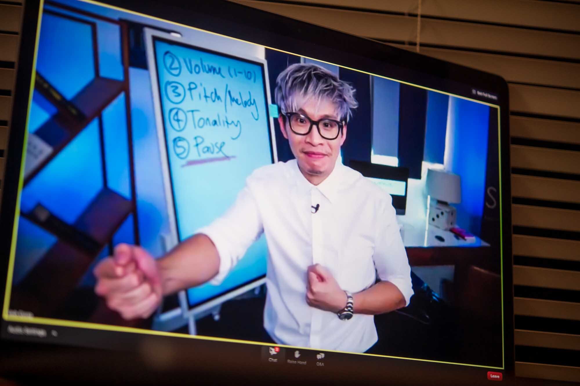 DeMato Virtual Photos Speaker Vinh Giang talking about tonality in online presentation