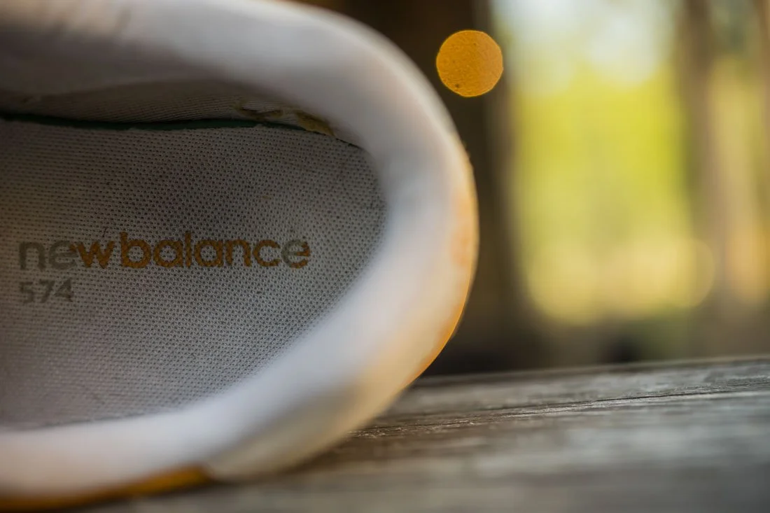 SNEAKERHEAD PHOTOGRAPHY NEW BALANCE 574 INNER SOLE BRANDING
