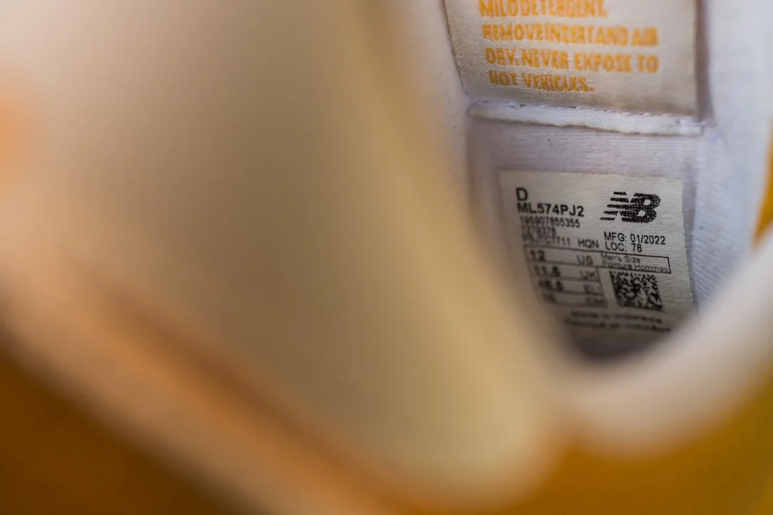 SNEAKERHEAD PHOTOGRAPHY NEW BALANCE 574 INNER LABELS NB LOGO