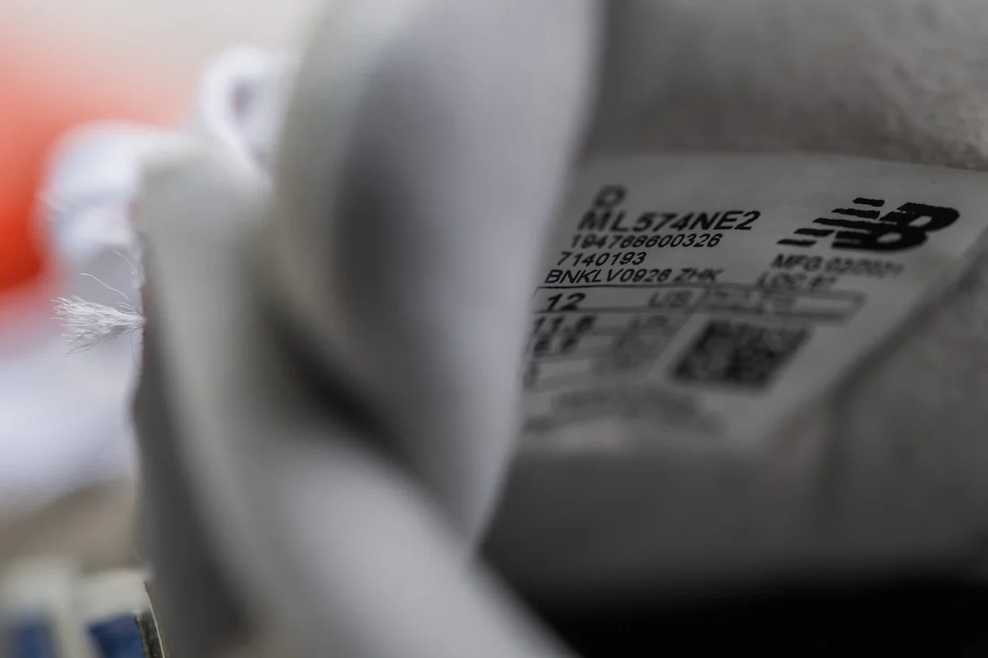 new balance 574 sneakerhead classic design inner tongue label NB logo