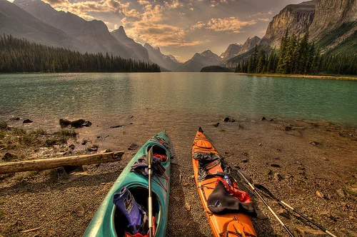 kayaking landscapre moutnins.jpg