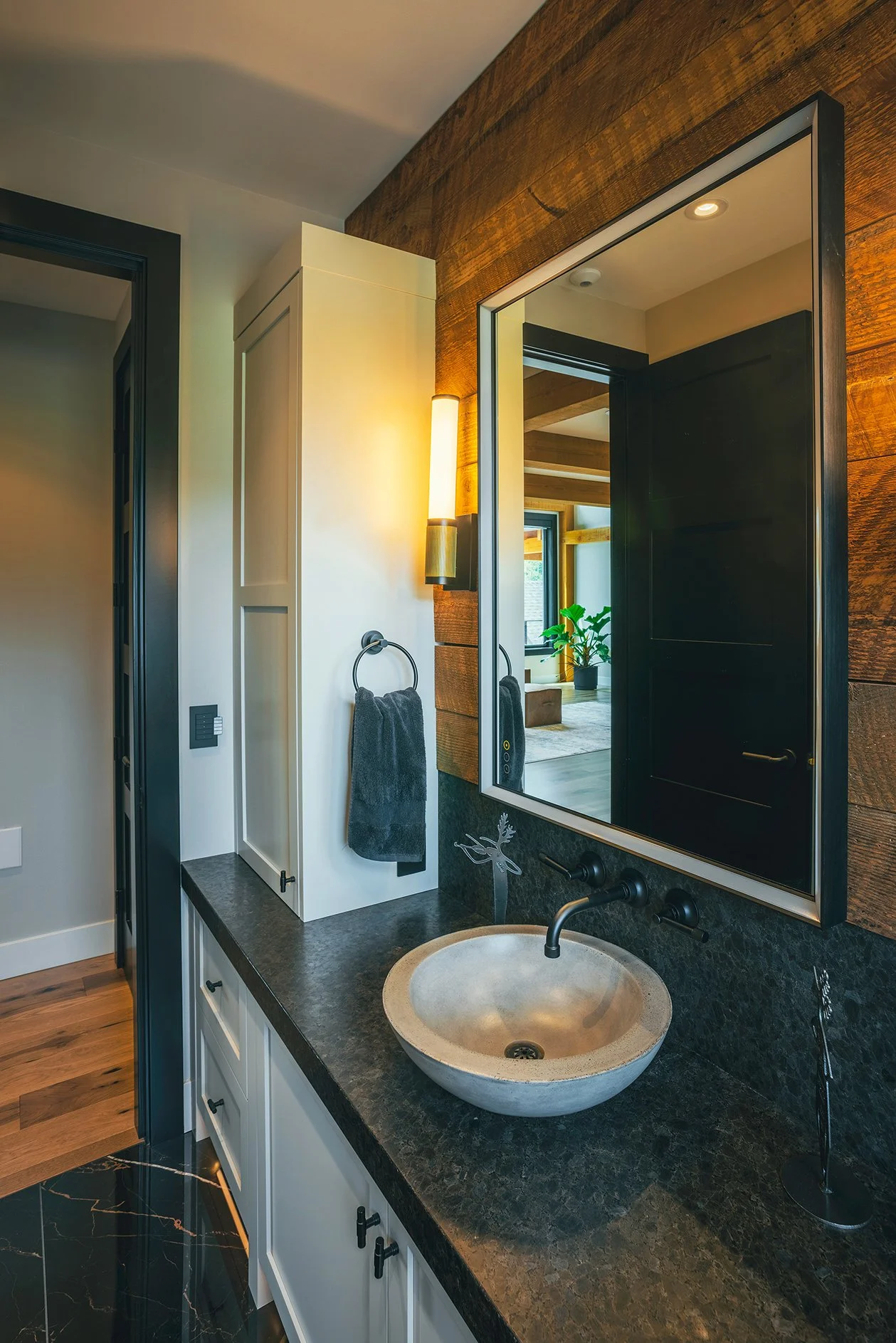 Lacey Construction - Langley Home - R5_23504 - by Brice Ferre Studio.jpg