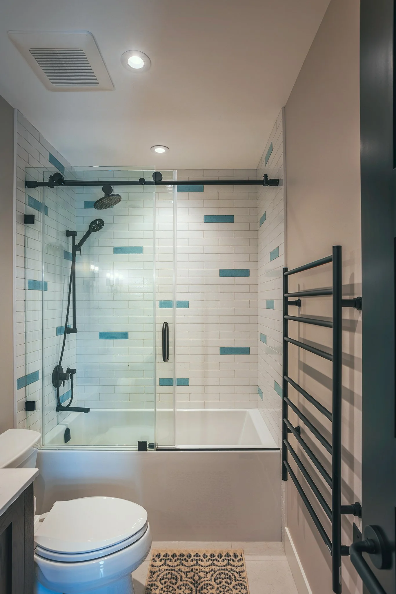 Lacey Construction - Langley Home - R5_23600 - by Brice Ferre Studio.jpg
