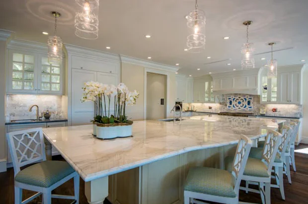 kitchen island 0001.jpg