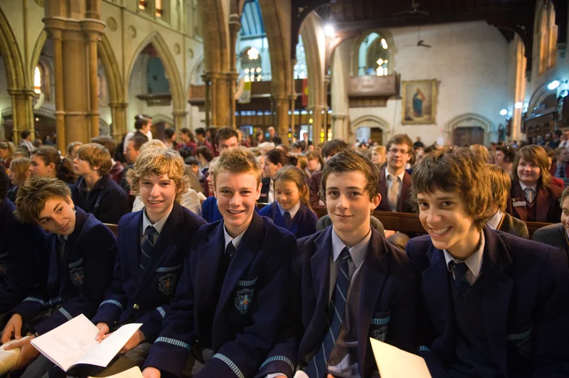 shcmsstudentleaders-cathedral2010 1.jpg