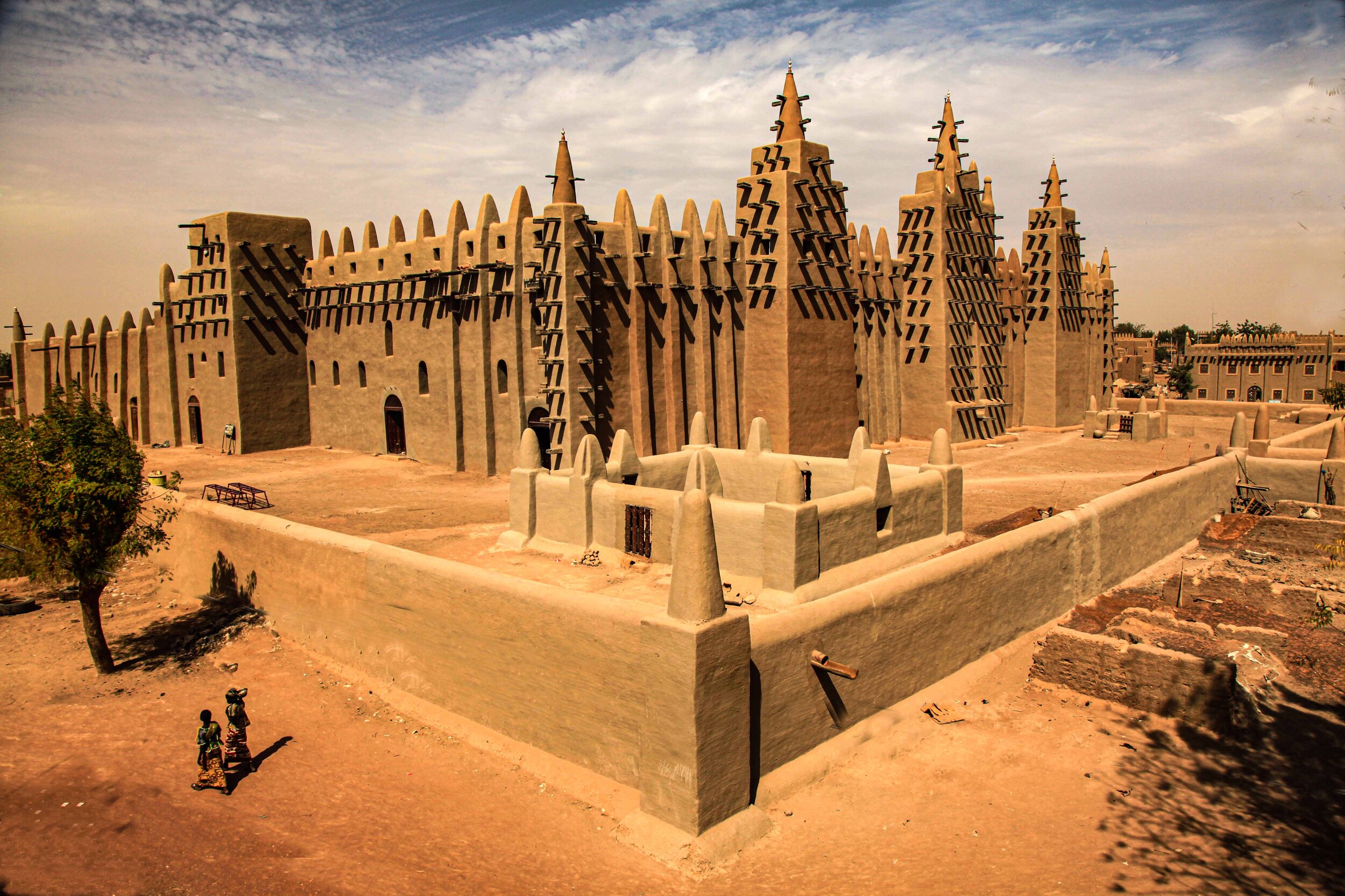  World’s largest mud mosque, Djenna, Mali 