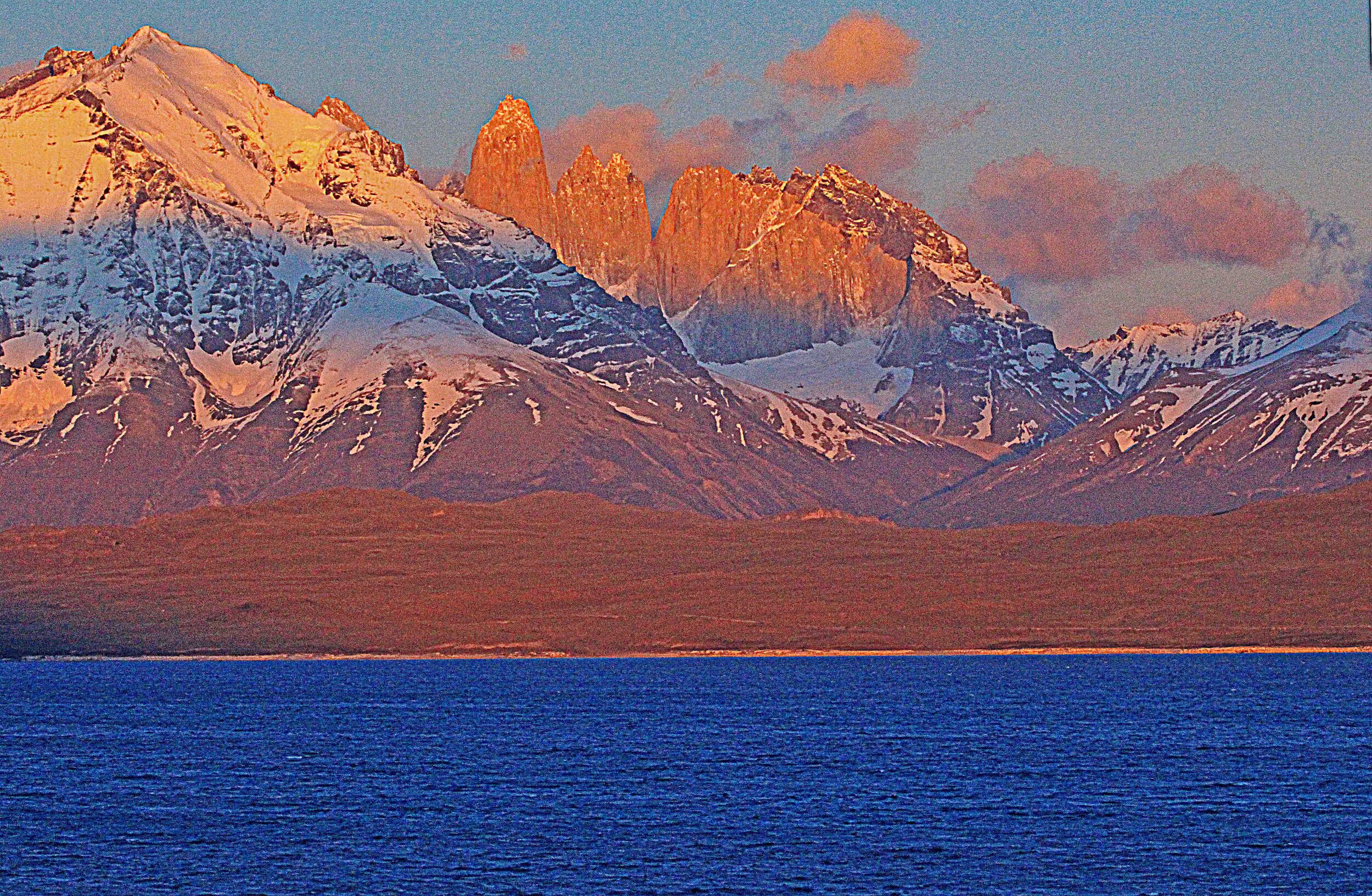  Torres Del Paine, Patagonia, Argentina         
