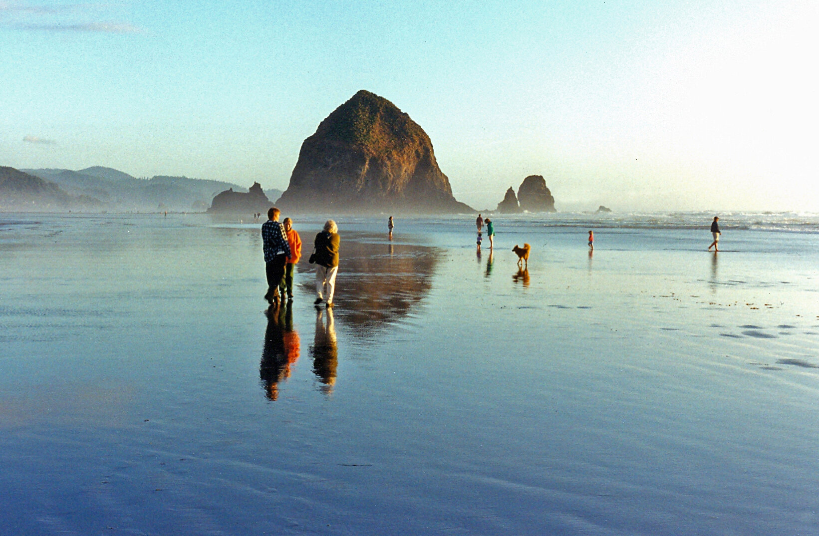  Haystack Rock, Oregon Coast         