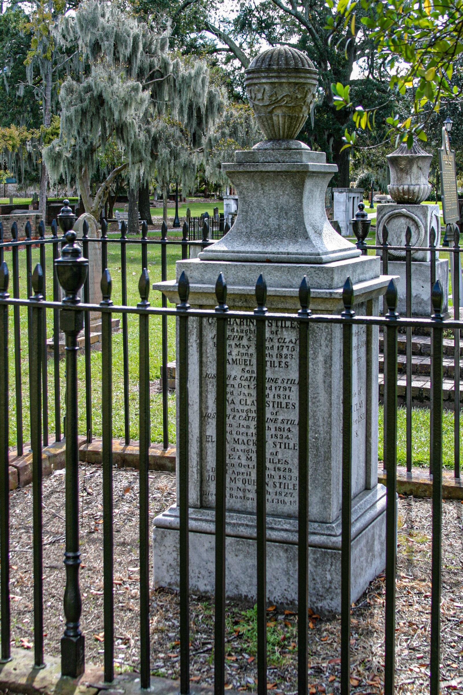  Colonial Park Cemetery, Savannah, GA 