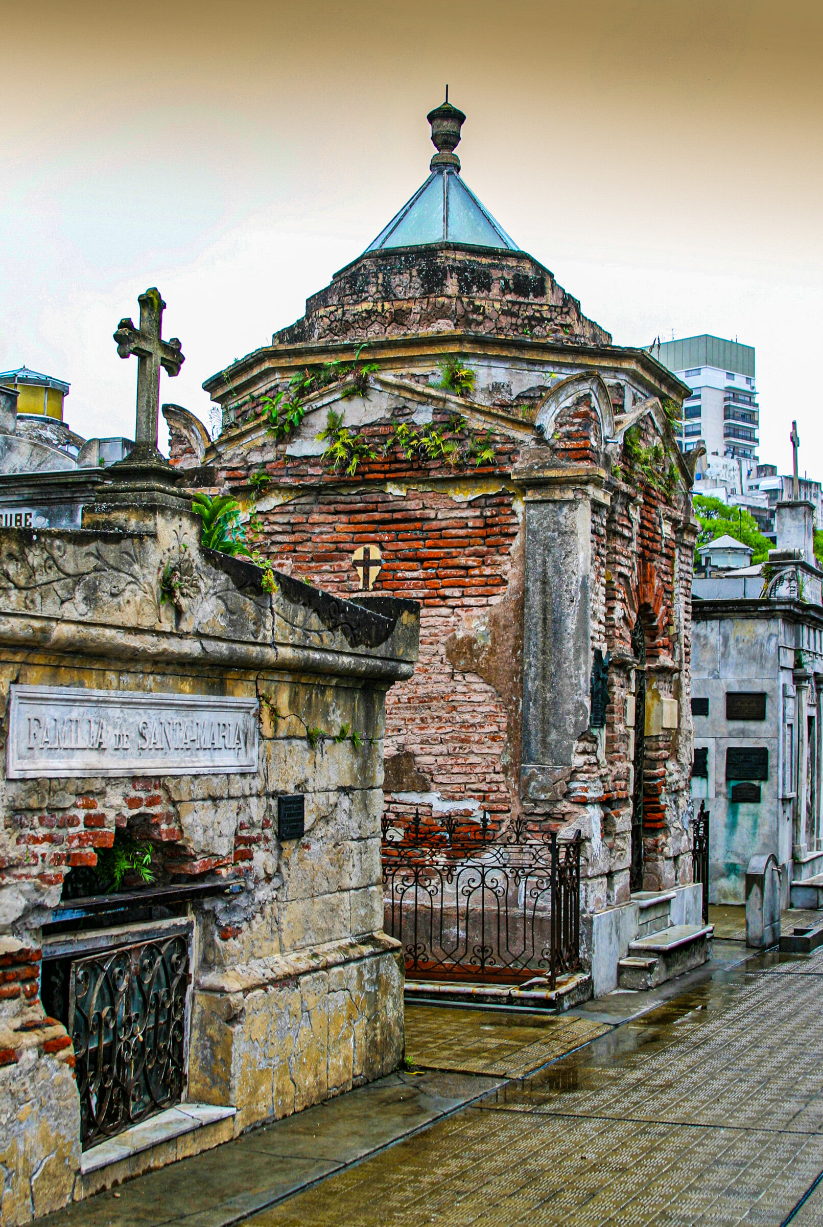  Recoleta Cemetery, Buenos Aires, Argentina 