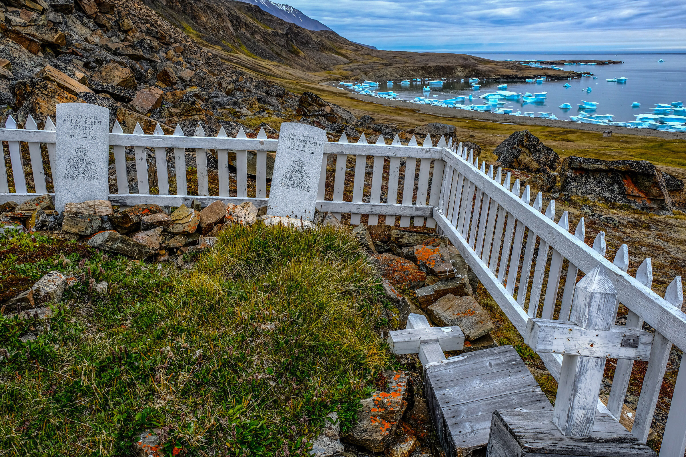  Devon Island, Canada 