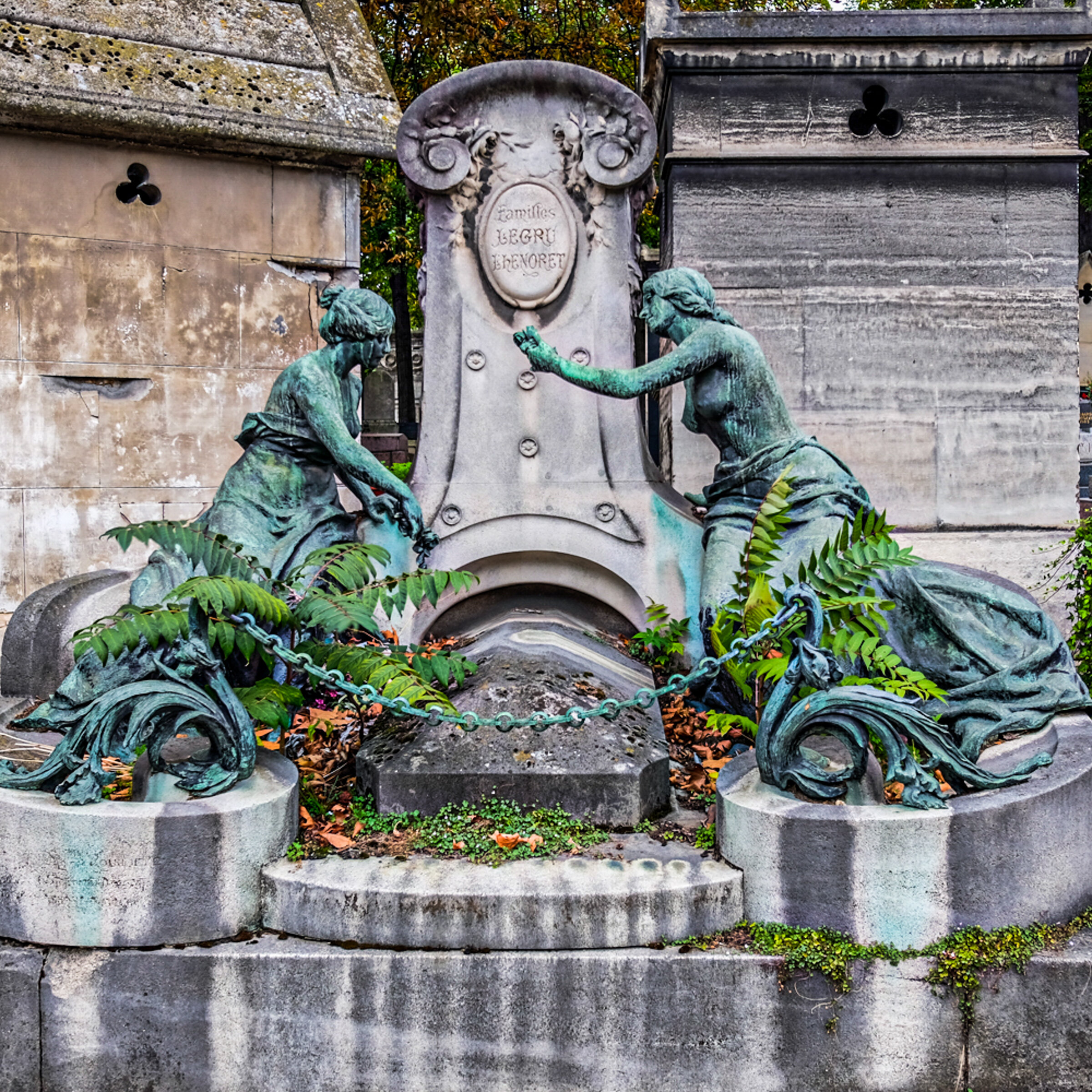  Montparnasse Cemetery, Paris, France 