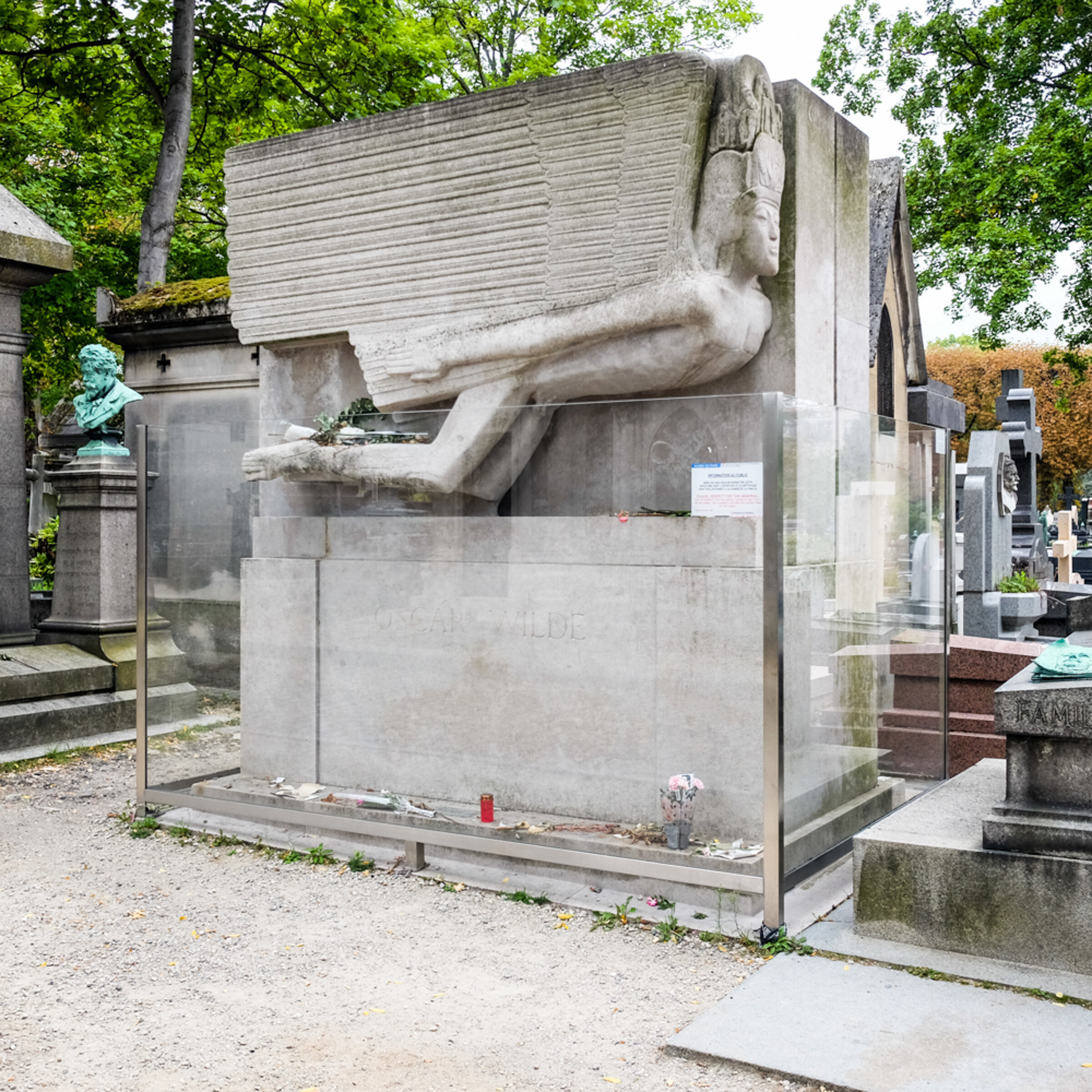  Montparnasse Cemetery, Paris, France 
