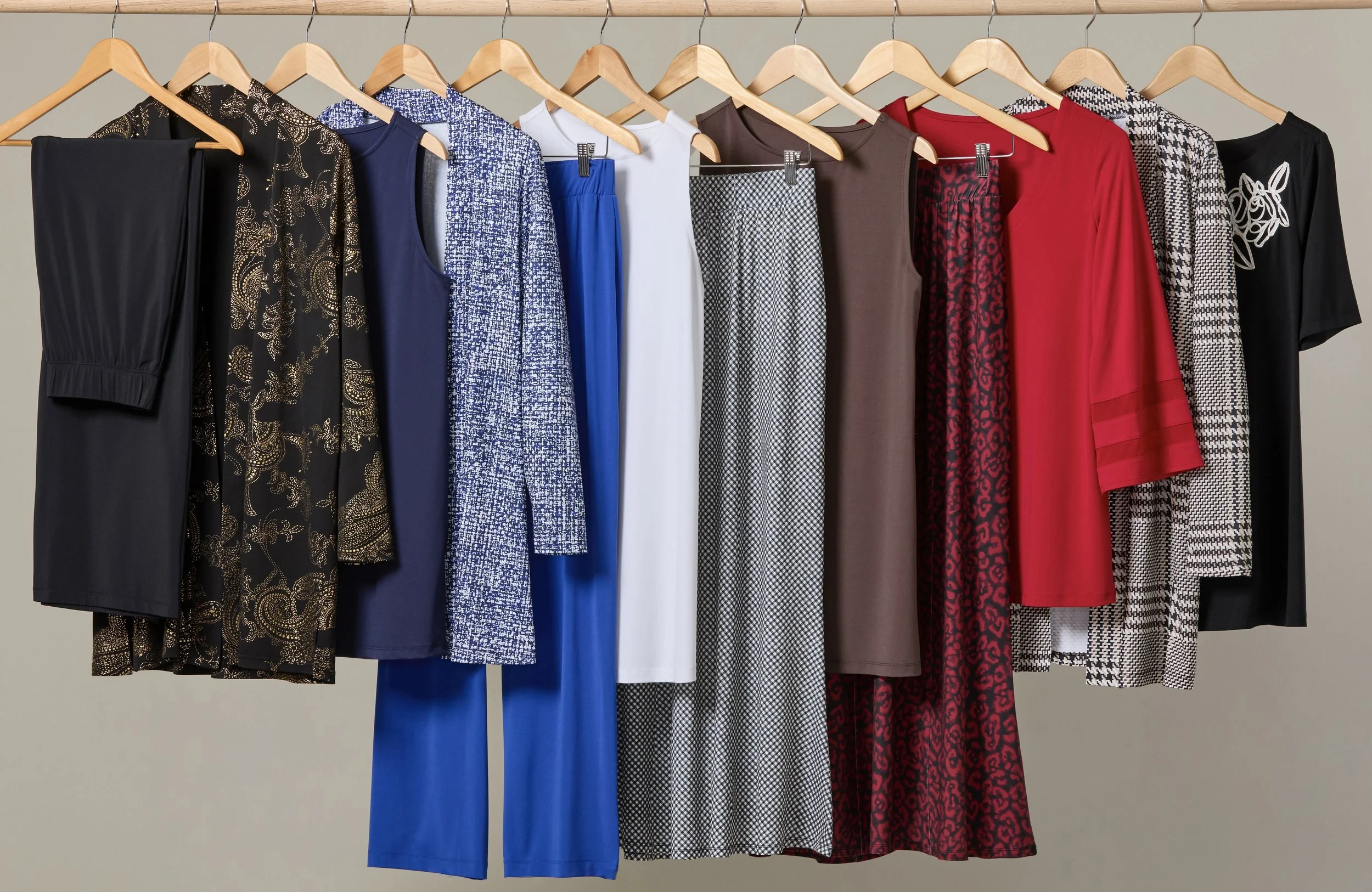 Jessica London Hanging3 Retouched.jpg