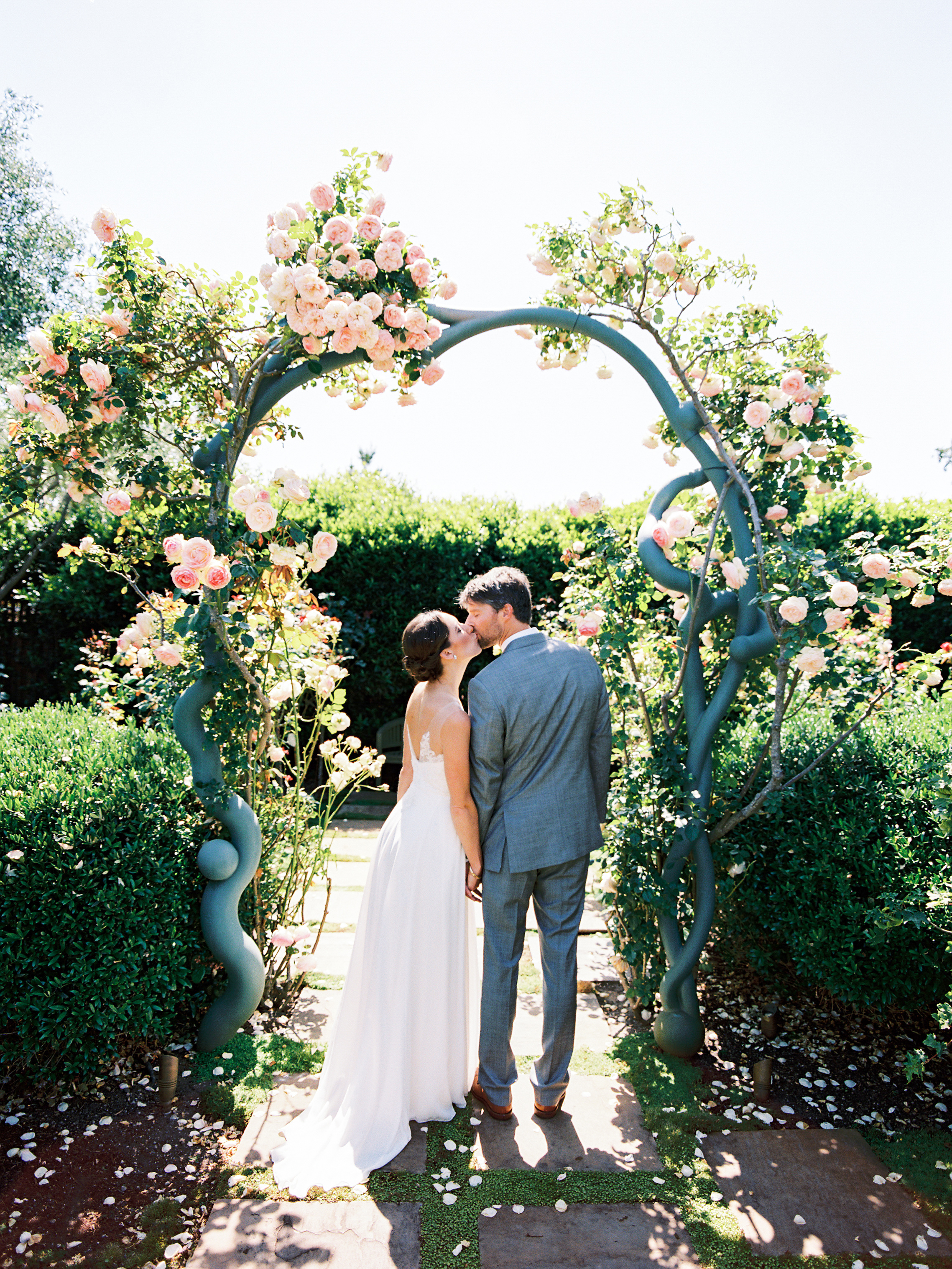 A magical entrance to the rose garden. 